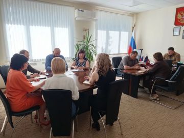 В администрации Амвросиевского муниципального округа обсудили состояние автобусного сообщения