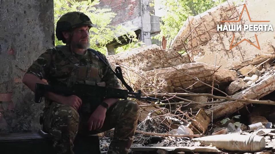 Даниил Безсонов: #НашиРебята. Позывной «Эколог» — боец из Донецка, в прошлом государственный служащий