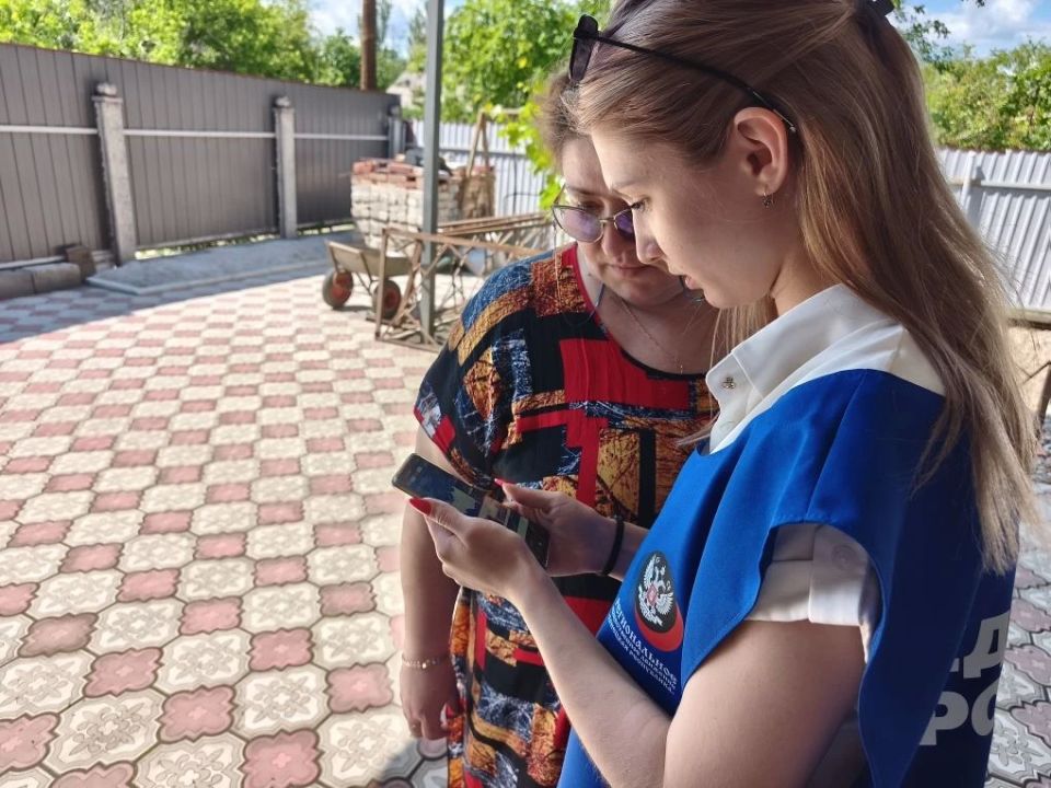 Сегодня, 25 мая, активисты «Единой России» оказали активное содействие гражданам в участии в предварительном голосовании за кандидатов, которые представят Республику на выборах в Государственную Думу Российской Федерации
