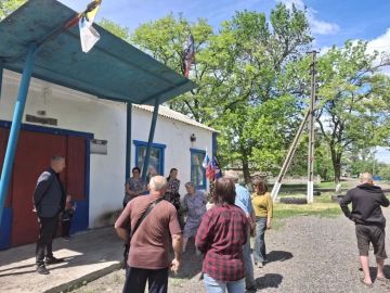 Заведующий Коммунаровским территориальным сектором Владимир Кистенюк провел встречу с жителями села Белая Каменка