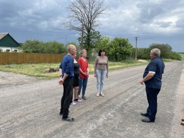 Сегодня начальник Михайловского территориального отдела провёл встречу с жителями села Зелёный Гай