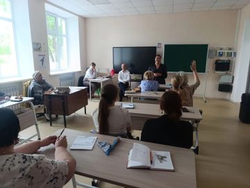 В рамках Всероссийской акции добрых дел, инициированной партией «Единая Россия», я, как депутат Волновахского муниципального совета, провела встречу с жителями поселка городского типа Новотроицкое