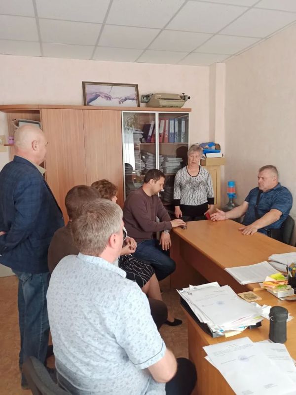 Депутат Амвросиевского муниципального совета Андрей Лащенко провел встречу с сотрудниками ООО «Техно-Электро»