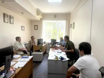 Глава Шахтерского округа пообщался с сотрудниками Фонда «Защитники Отечества» в Ждановке