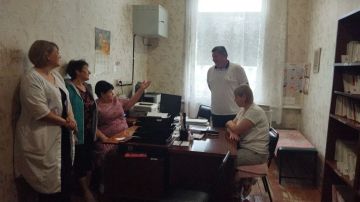 Начальник Белояровского территориального отдела Анатолий Курнышов провел встречу с коллективом Белояровской амбулаторией