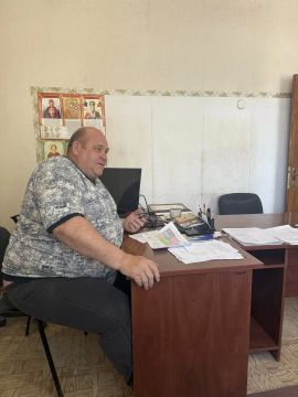 Носенко Валентин Владимирович начальник Раздольненского территориального отдела Администрации Старобешевского муниципального округа провел сход граждан в селе Раздольное