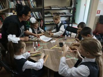 «Как устроена библиотека?»: юные читатели Портовского открыли для себя волшебный мир книг