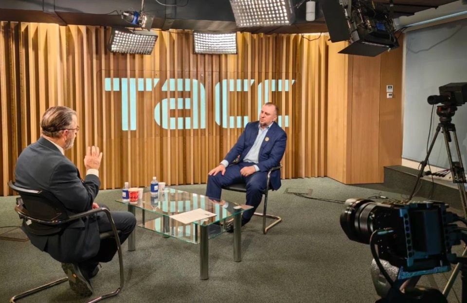 Спецназ «АХМАТ» МО РФ. «Я очень рад возможности пообщаться с несколькими выдающимися россиянами, которые внесли большой вклад в развитие страны как патриоты. Один из них – генерал-лейтенант Апти Аронович Алаудинов, Герой...