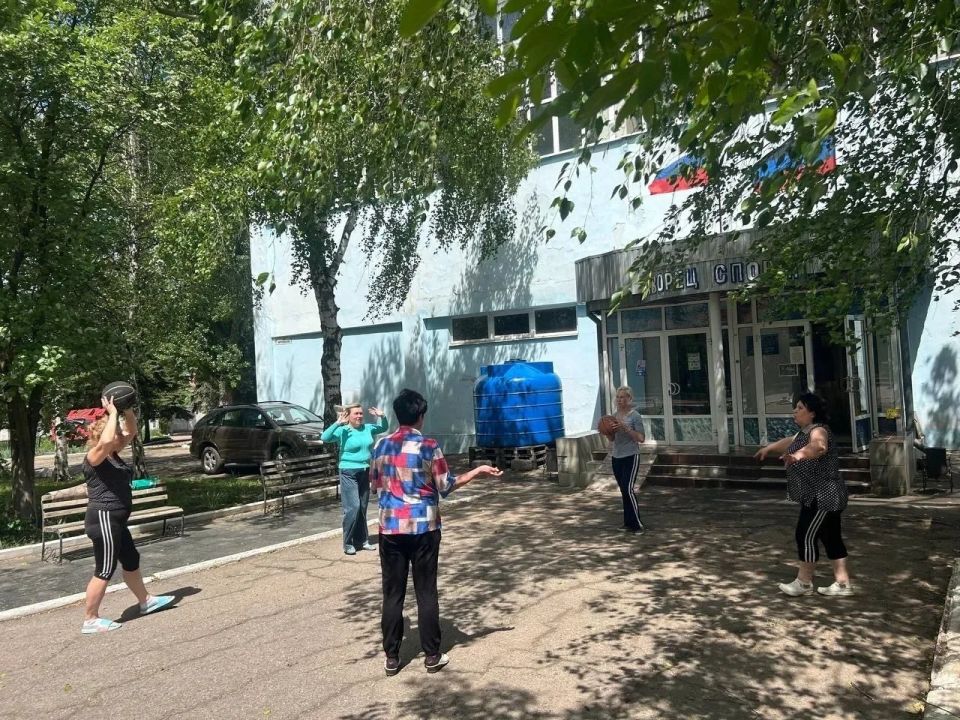 В Центрально-Городском районе Горловки проходит акция «Добрые соседи»