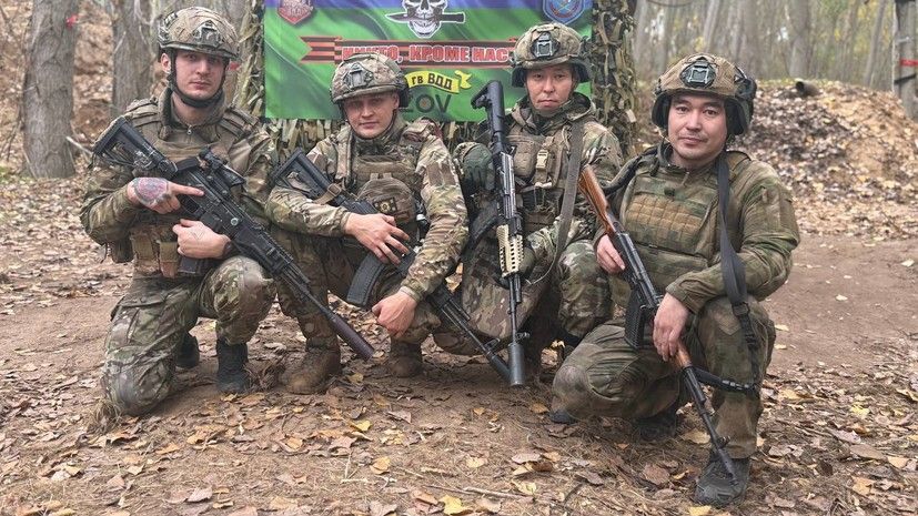 «Главное — не мотивация, а то, каким человек становится на фронте»: штурмовики рассказали RT, какие качества важны в бою