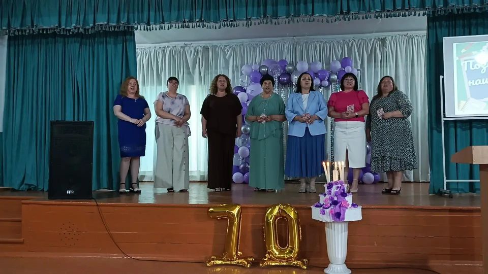 06 июня,тв рамках празднования 70-летия Мирненская школа распахнула свои двери для тех, кто когда-то сидел за ее партами