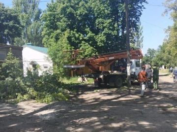 Игорь Лызов: Проинспектировал работы по благоустройству общественных территорий Амвросиевки и других населенных пунктов Амвросиевского округа, а также поддержание санитарного порядка на улицах