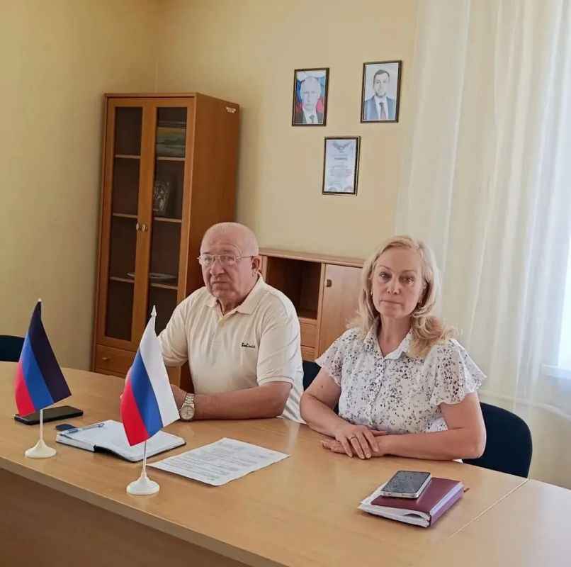 Наталья Бегуненко: Сегодня, 8 июня, руководитель Управы Петровского внутригородского района Администрации г.о. Донецк Бегуненко Наталья Ивановна провела еженедельное аппаратное совещание