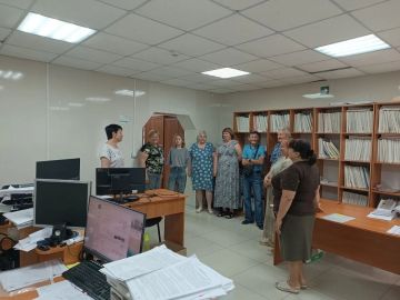 Заместитель главы Администрации Тельмановского округа провела встречу с трудовым коллективом МКУ "Жилищно-коммунальное хазяйство и благоустройство" в пгт Тельманово