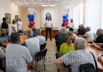 Сегодня в администрации городского округа Донецк состоялось торжественное мероприятие, посвящённое празднованию 35-летия со дня основания Спортивного комплекса «Мечта»