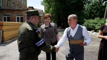 На днях глава Ясиноватского муниципального округа Николай Руппель совместно с депутатами муниципального совета и депутатами Народного Совета ДНР от фракции «Единой России», с сотрудниками Главного военного следственного...