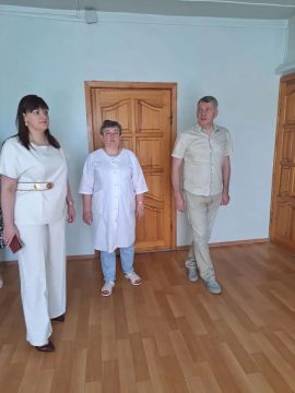 Алексей Исаев: Совместно с временно исполняющей полномочия главы муниципального образования городского округа Макеевка Юлией Геннадиевной Ивановой посетили специализированный дом ребенка «Гнездышко»