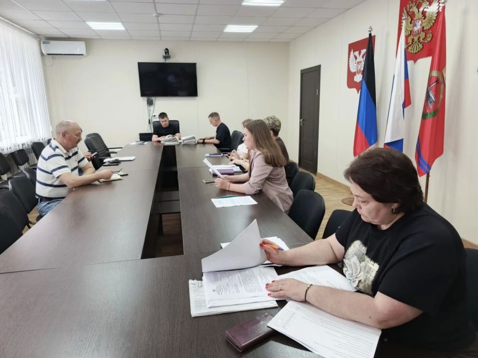 Сегодня, 09 июня, состоялось заседание комиссии по установлению причиненного ущерба жилым помещениям в результате боевых действий на территории Волновахского муниципального округа