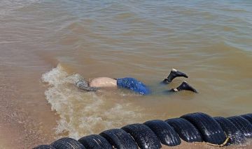 В Мариуполе море выбросило труп мужчины