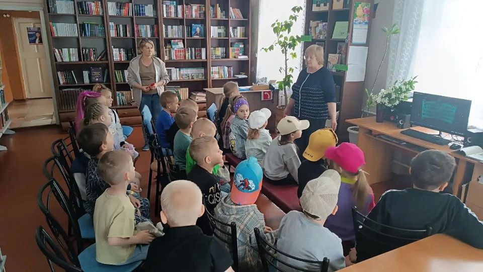10 июня библиотека-филиал №6 присоединилась к празднованию Дня русского языка и провела для своих юных читателей интерактивную викторину «Литературные герои Пушкина»