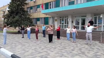 Игорь Лызов: В рамках республиканской акции «Спортивный Донбасс» в городе Амвросиевка прошла Спортивная зарядка