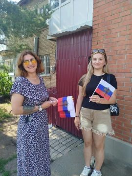 ТОС «Возрождение» поздравил жителей села Марьяновка с наступающим Днем России