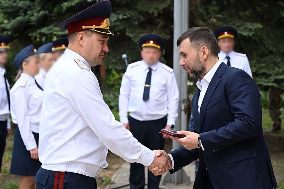 В ГУФСИН России по ДНР состоялось торжественное открытие монумента сотрудникам УИС