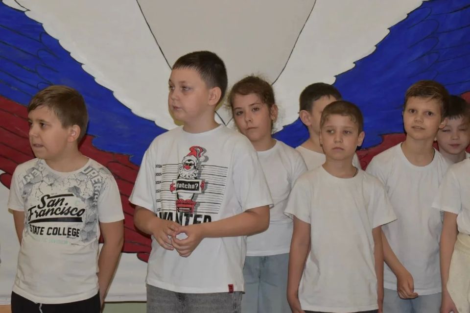 Сегодня во Дворце культуры ЯКХЗ состоялась увлекательная программа, посвящённая Году единства народов России