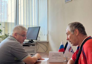 Сегодня, 17 июня, провел личный приём граждан в общественной приёмной Партии «Единая Россия» депутат Донецкого Городского Совета Ткаченко Сергей