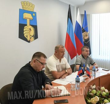 Алексей Кулемзин: Провёл аппаратное совещание с руководителями внутригородских районов и структурных подразделений администрации городского округа