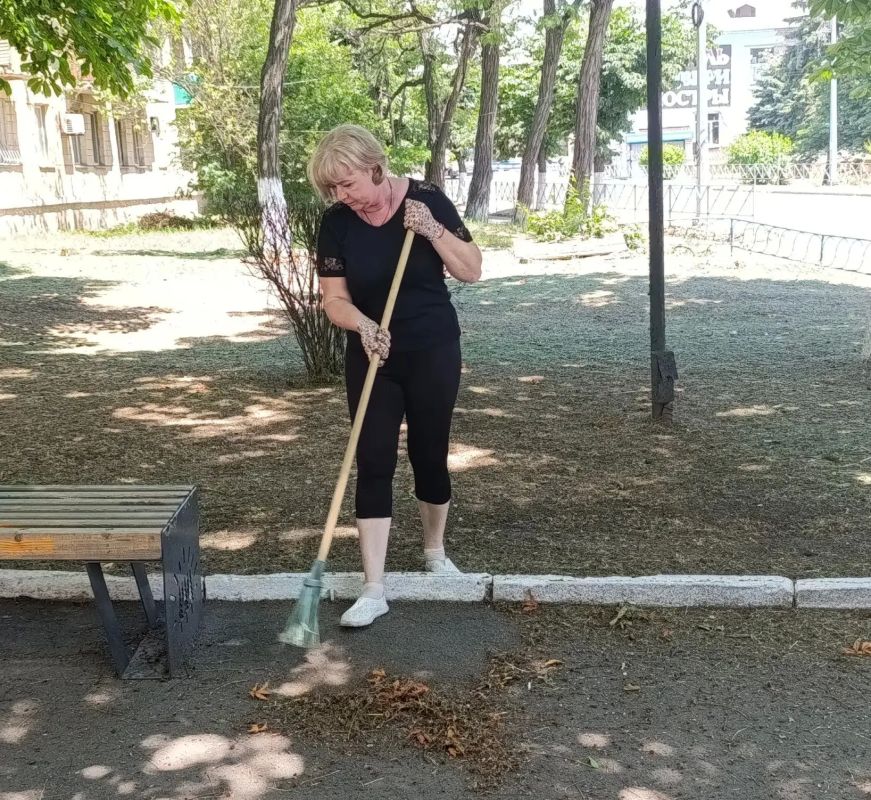 В Снежном прошла акция «Чистый четверг»