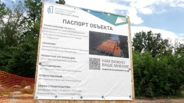 В Харцызске завершают реконструкцию центрального парка и строят новую спортивную площадку