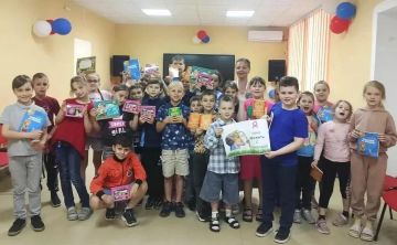 В рамках реализации партийного проекта «Единой России» «Защита животного мира» сотрудники центральной городской библиотеки провели для ребят из пришкольного лагеря школы № 2 яркое и доброе мероприятие под девизом: «Я хочу...