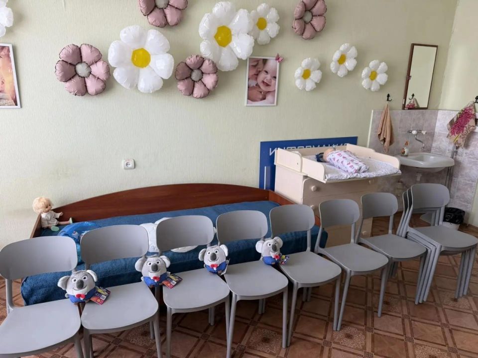 Школа ответственного родительства, работающая на базе женской консультации Ясиноватской центральной районной больницы, продолжает совершенствоваться и обустраиваться, чтобы будущим мамам и папам было комфортно готовиться к...