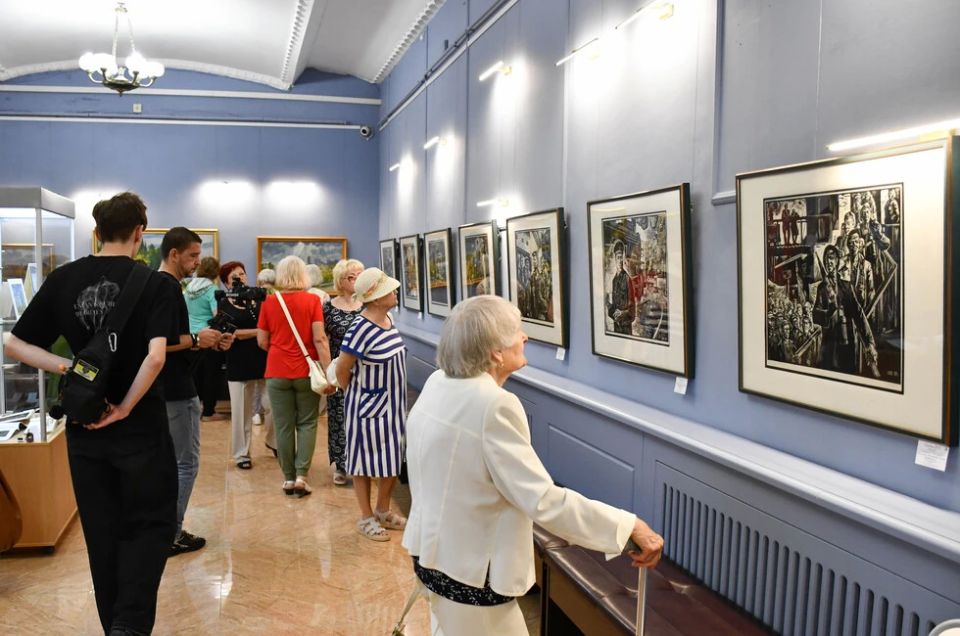 В Донецке открылась выставка «Линия жизни мастера» к 90-летию Владимира Шенделя