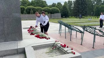 Выпускники Мариупольского морского лицея побывали в лицее-побратиме в Санкт-Петербурге