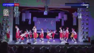 Яркие постановки, красочные костюмы и аплодисменты без остановки