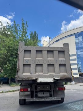 «У меня большой... самосвал»: как донецкие коммунальщики устраивают личную жизнь