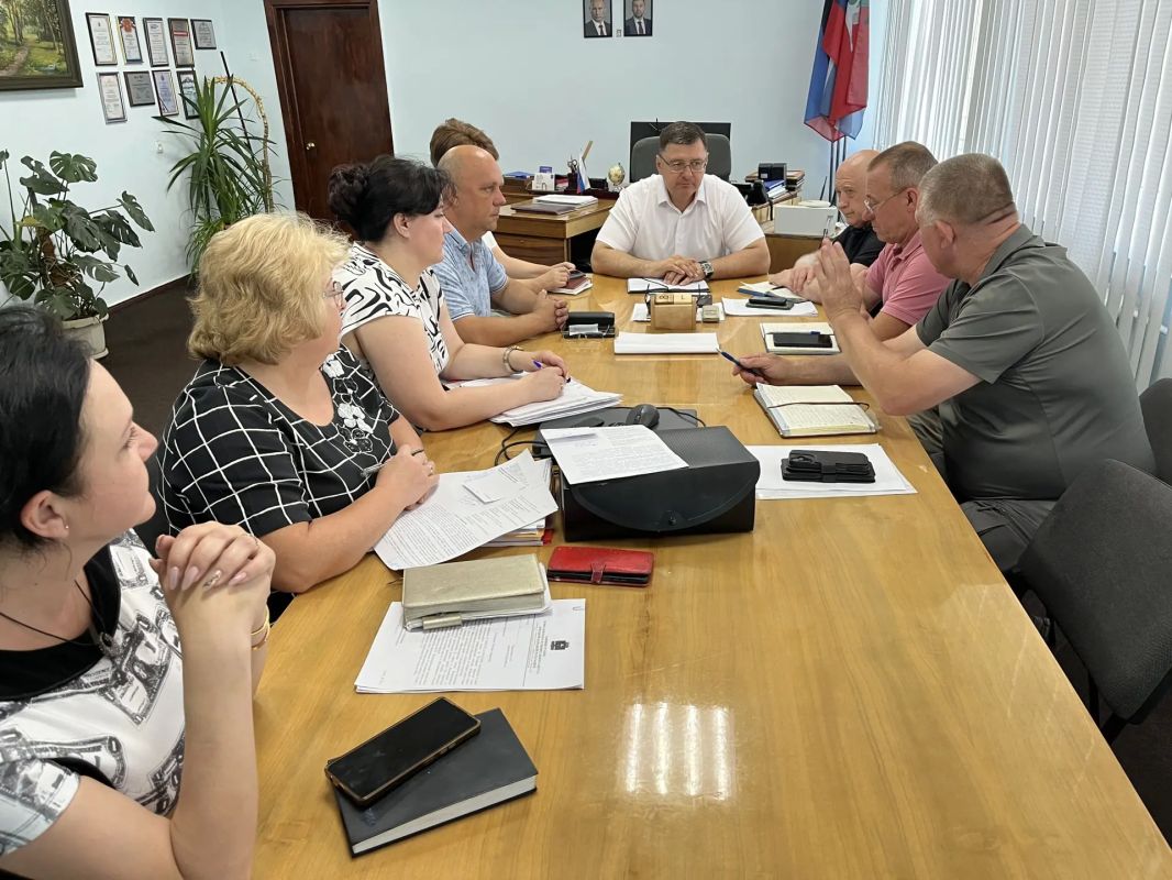 Сегодня, 23 июня 2026 года, Глава Новоазовского муниципального округа Василий Овчаров провел оперативное совещание по рабочим вопросам с участием заместителей Главы и руководителей структурных подразделений Администрации...