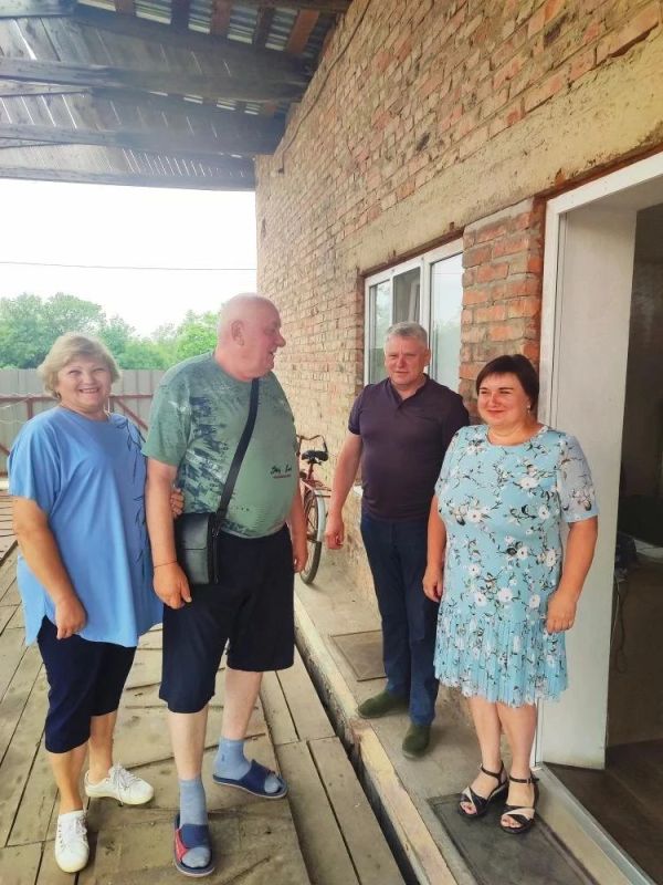 Депутат Амвросиевского муниципального совета Андрей Луняка провел встречу с сотрудниками СПК «Ульяновский»