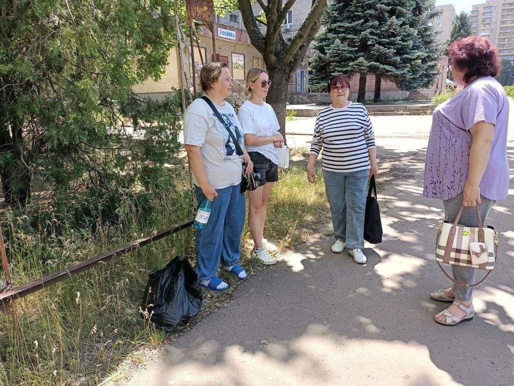 23 июня 2026 года состоялась встреча руководителя общественной приемной МО ВПП «Единая Россия» Татьяна Давыденко с жителями г. Светлодарск, на которой обсудили ряд насущных вопросов, касающихся жизни города