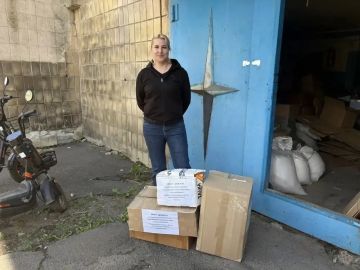 Юным жителям Волновахи передали гуманитарную помощь от ямальцев