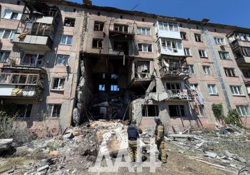 В Калининском районе Горловки украинский беспилотник ударил по 5-этажному жилому дому