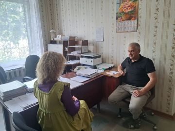 Личный прием. Моргунов Сергей Алексеевич, депутат Снежнянского городского совета фракции Всероссийской политической партии «Единая Россия», провёл личный приём граждан в теркоме «Западный»