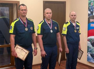 Стрельба, фигурное вождение и знание правил: в ДНР выбрали лучшего инспектора ДПС