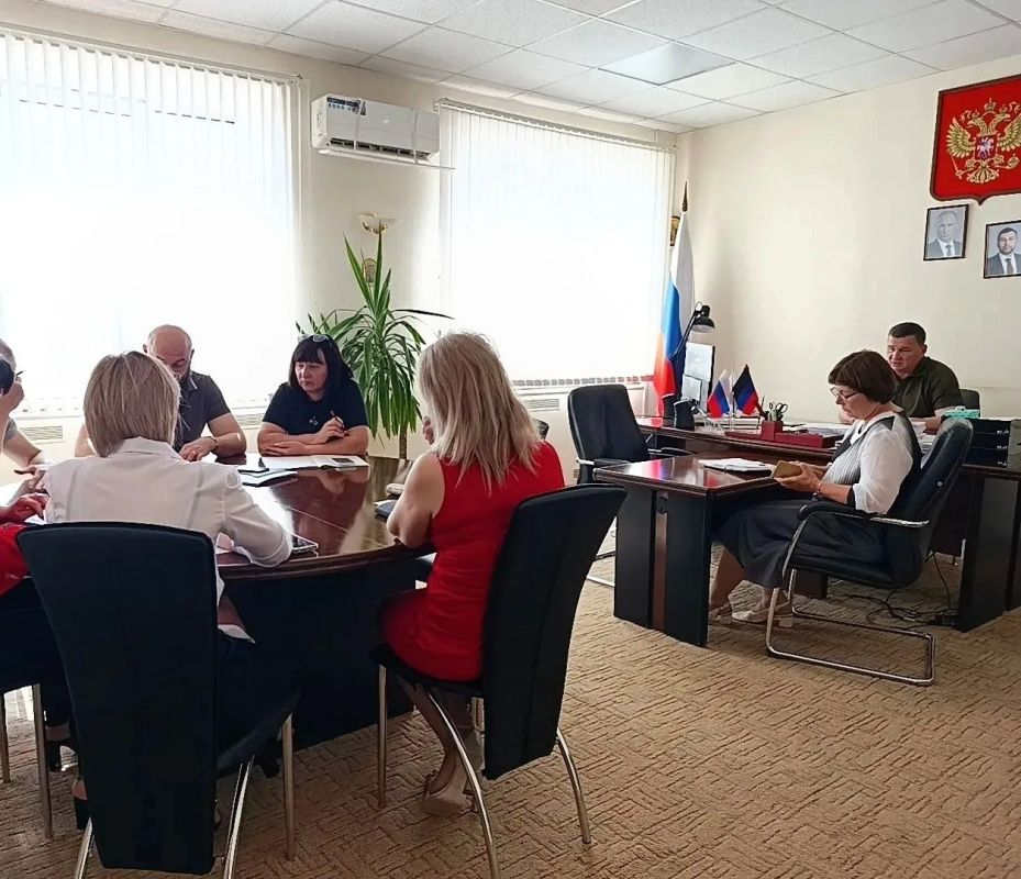 В администрации Амвросиевского муниципального округа обсудили реализацию проекта «Чистая страна»