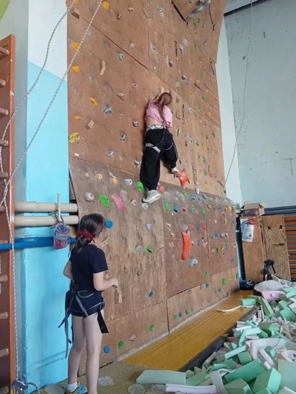 27.06.2026 в г.о. Харцызск прошёл открытый кубок Харцызска по скалолазанию, посвященный Дню молодежи