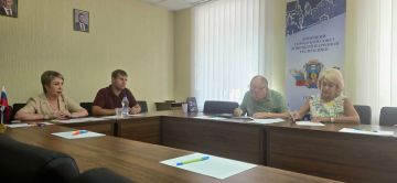 РАБОТА КОМИТЕТОВ. Под председательством Ирины Глыбовской состоялось заседание постоянного комитета по вопросам международного и межрегионального сотрудничества, СМИ и общественным связям с участием заместителя председателя...