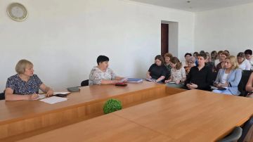 01 июля 2026 года в малом зале администрации под руководством управляющего делами администрации Бекетовой Н.Н. состоялось рабочее совещание на тему: «О проведении экспертизы ценности документов и подготовке актов на...