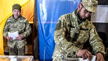 Украинская колода на выборах: Зеленского сменят на Залужного, чтоб он начал переговоры с Россией?